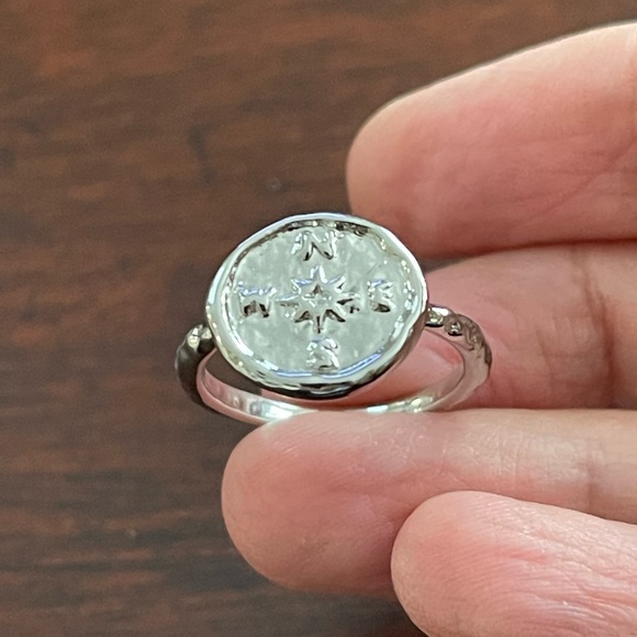 Vintage Jewelry - Compass north south west east silver tone size 7.5 ring